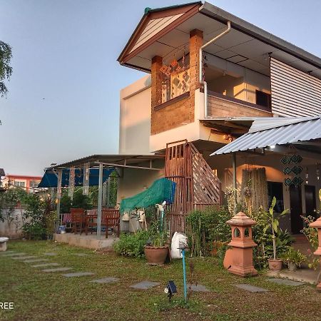 Ban Maitree Hotell Chiang Mai Exteriör bild