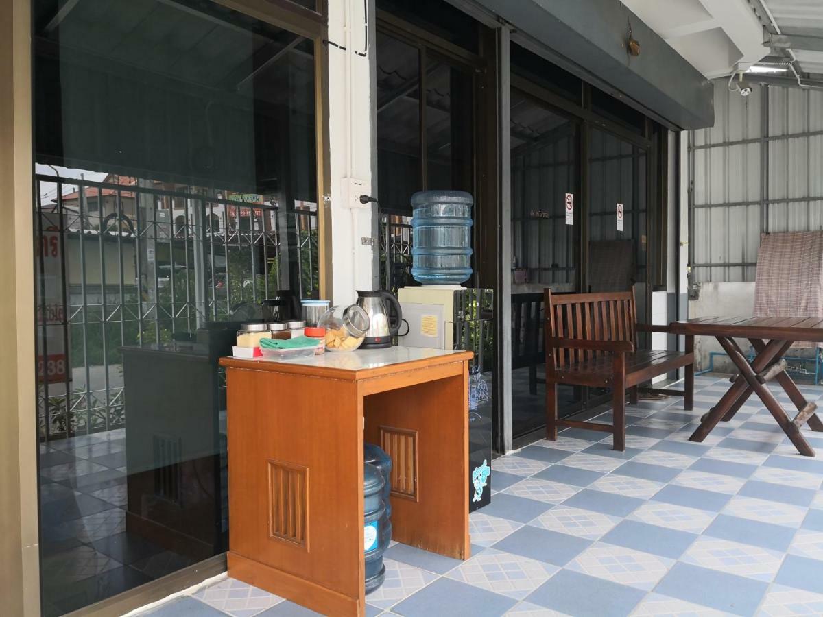 Ban Maitree Hotell Chiang Mai Exteriör bild